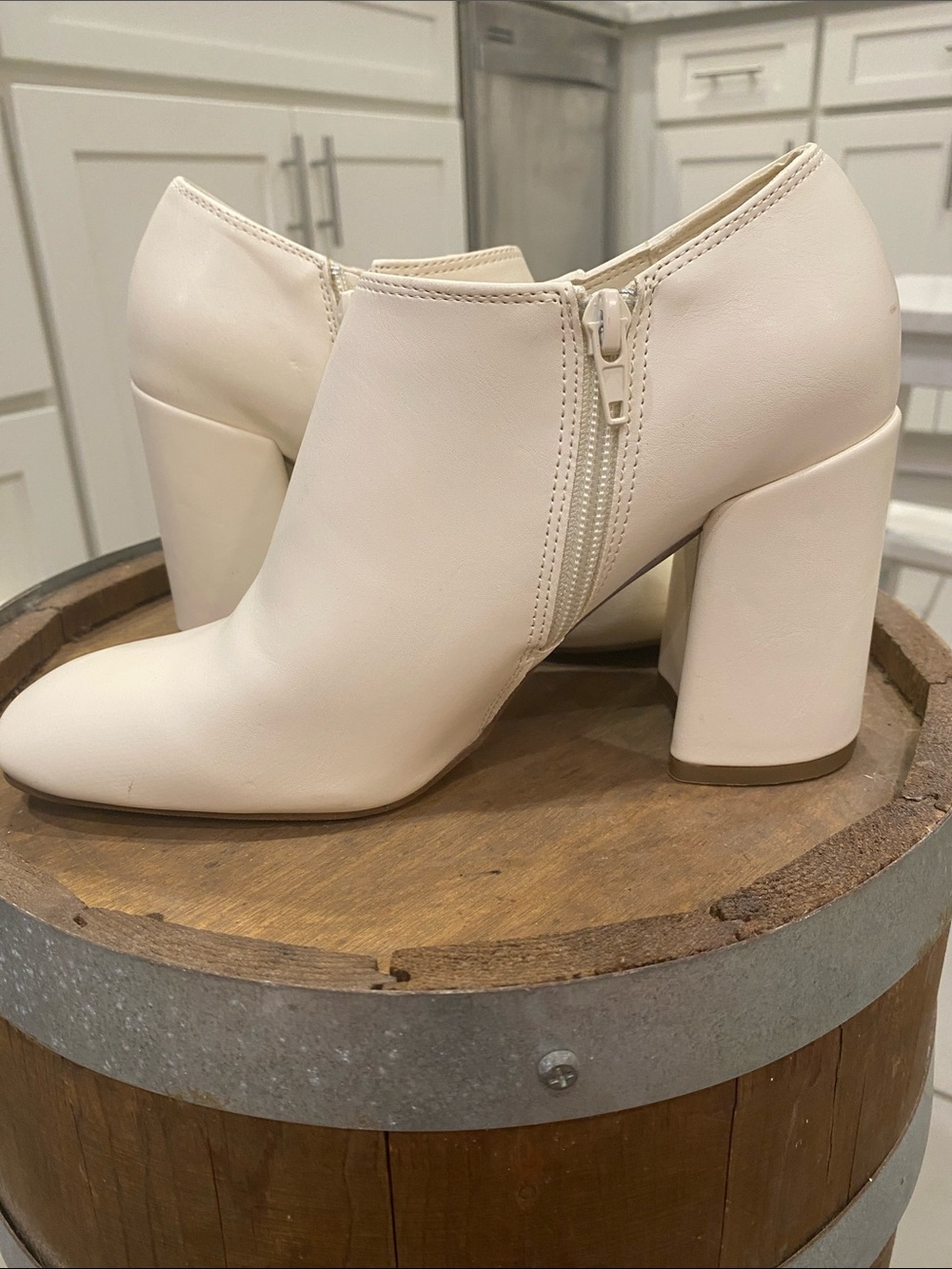 Madden Girl cream heels 👠 size 8